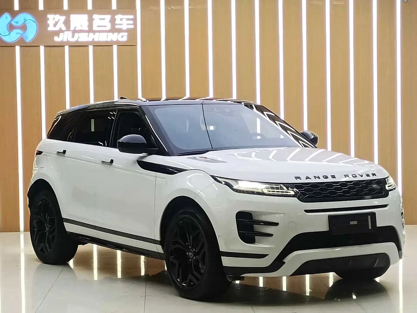 Land Rover Range Rover Evoque 2020 249PS R-DYNAMIC S Sport Edition фото 3