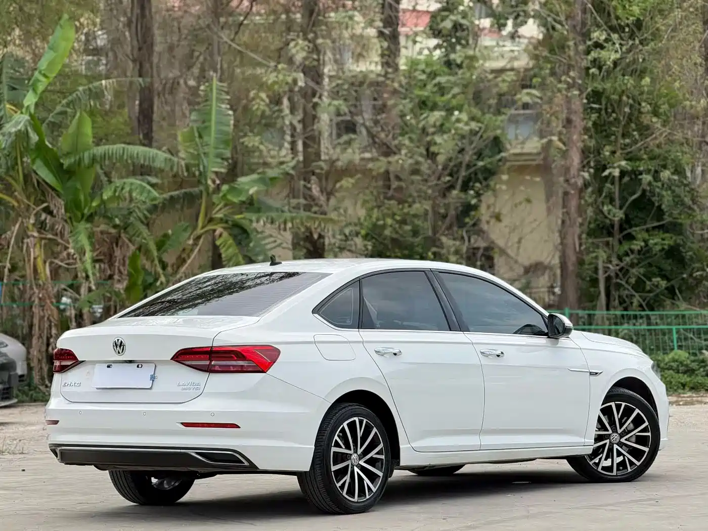 Volkswagen Lavida 2019 280TSI DSG Luxury Edition China VI фото 9