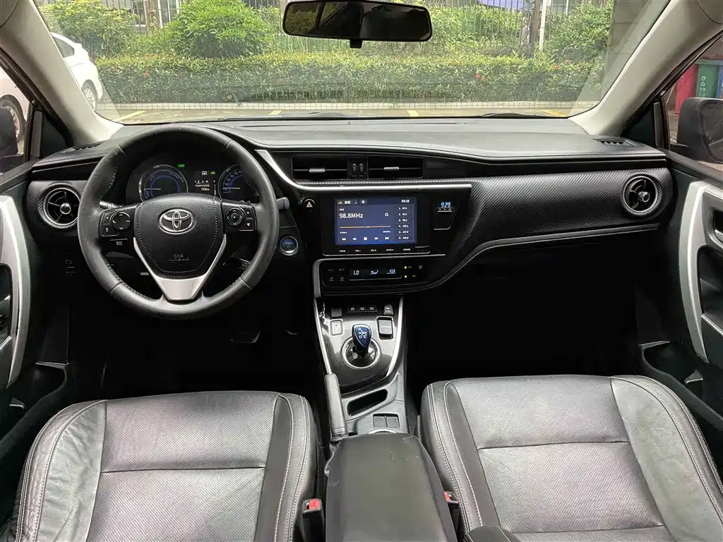 Toyota Levin 2016 Hybrid 1.8H V E-CVT Luxury Edition фото 4
