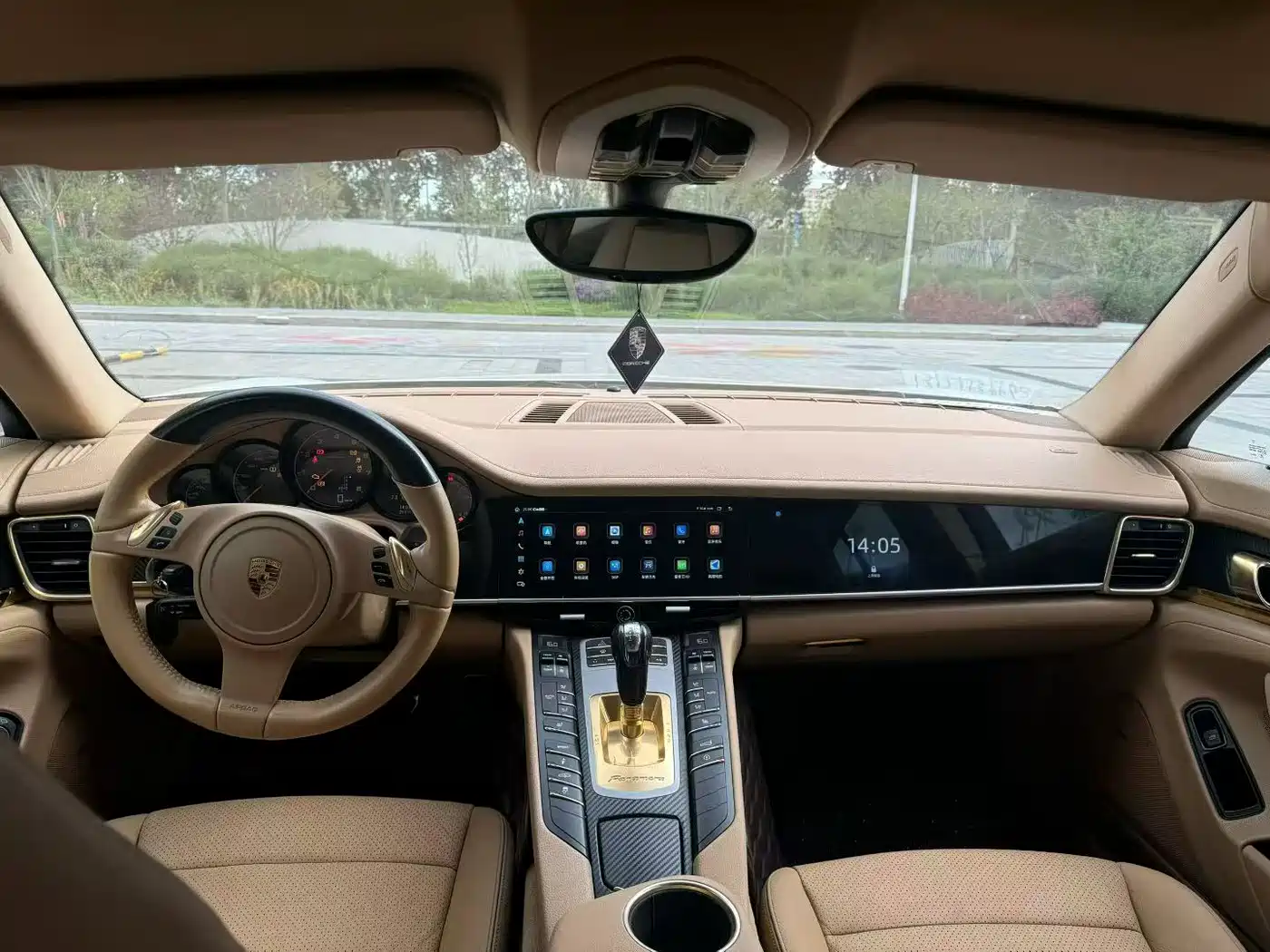 Porsche Panamera 2013 Panamera 4 Platinum Edition 3.6L фото 5