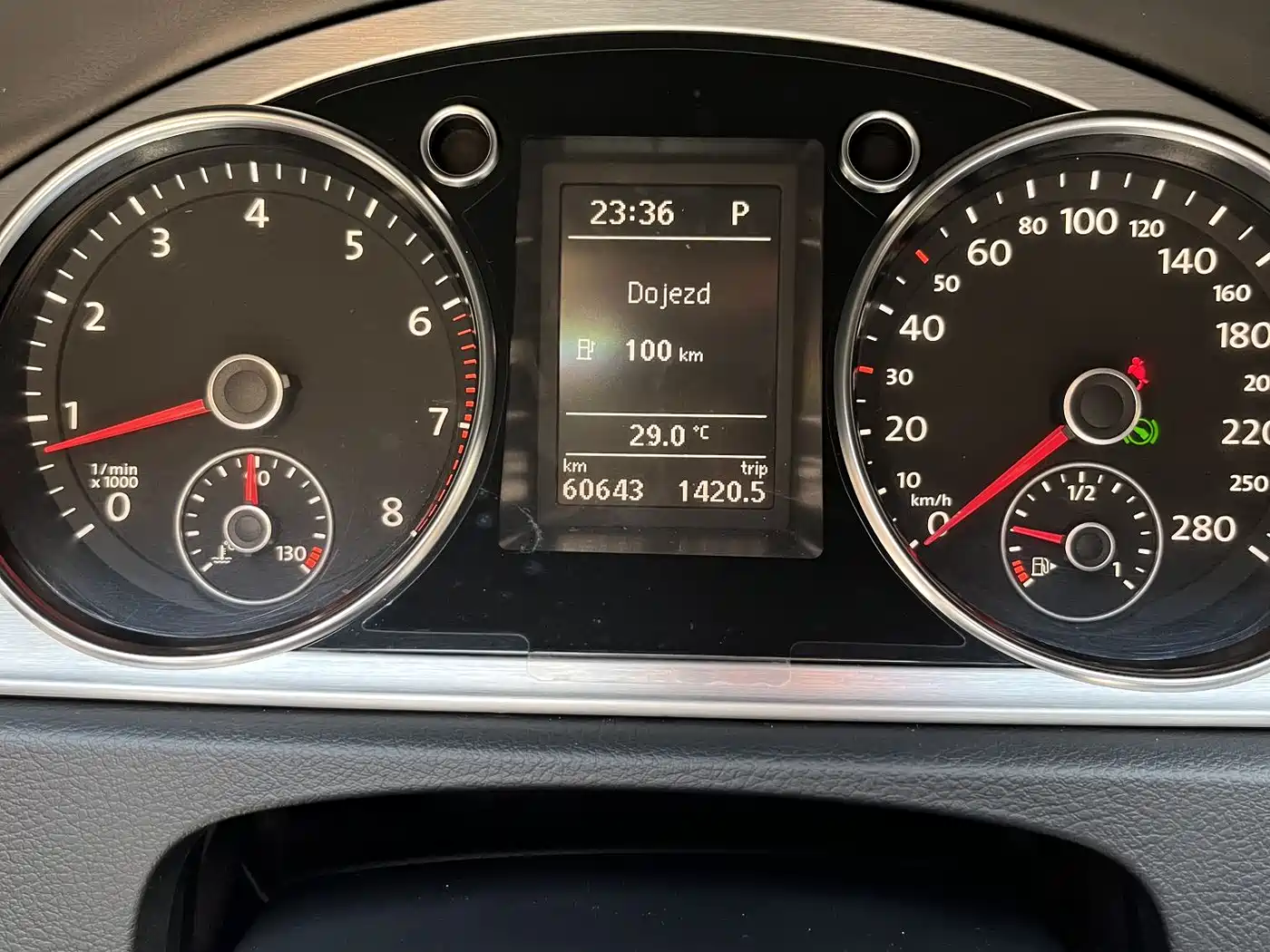 Volkswagen FAW-Volkswagen CC 2015 1.8TSI Premium фото 11