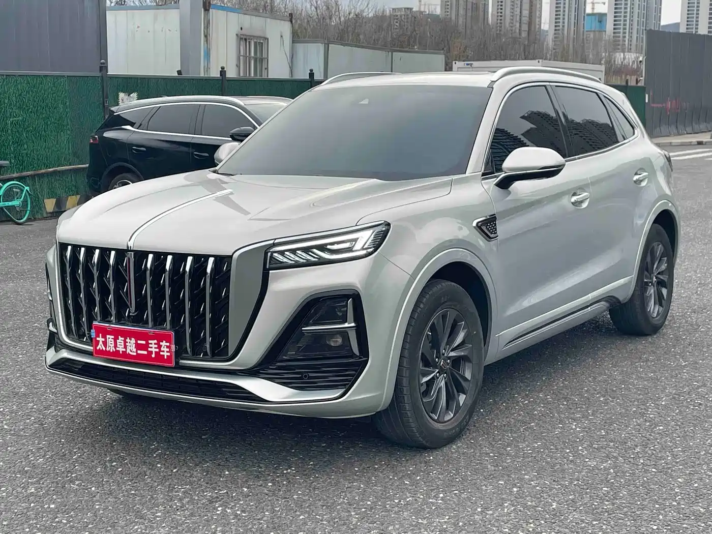 Hongqi HS5 2023 2.0T Flag Enjoy Pro Edition
