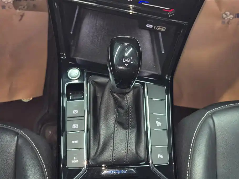 Volkswagen Passat New Energy 2023 430PHEV Hybrid Elite фото 16