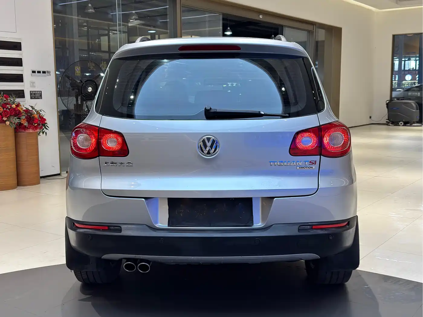 Volkswagen Tiguan 2010 2.0TSI Automatic 4WD Elite фото 18