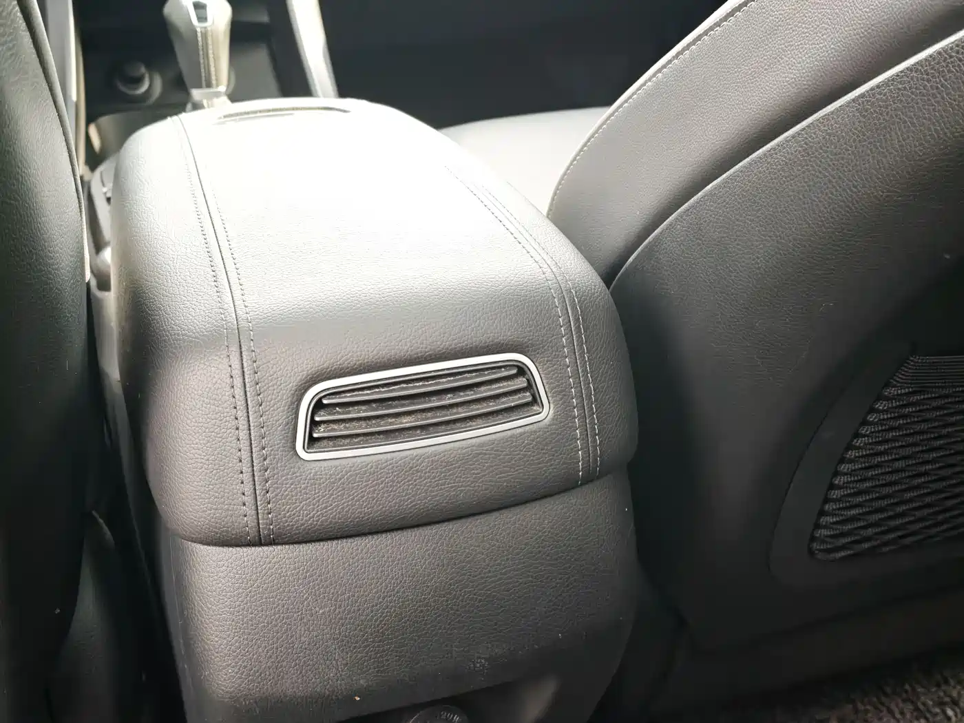 Hyundai Santa Fe 2017 2.0T Automatic 4WD Intelligent 7-Seater фото 33