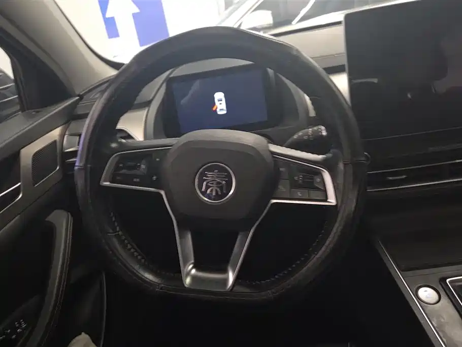 BYD Qin Pro 2018 1.5TI Automatic Smart Connected Dynamic Edition фото 15