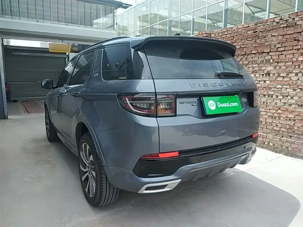 Land Rover Discovery Sport 2022 Model 249PS R-Dynamic SE Performance Tech Edition 5-Seater фото 5