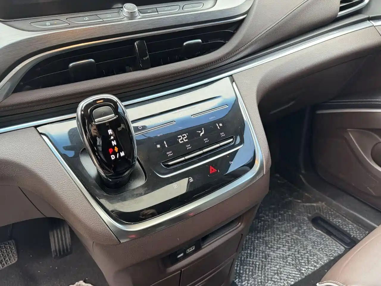 Buick GL8 2022 Land Business Class 652T Luxury фото 15