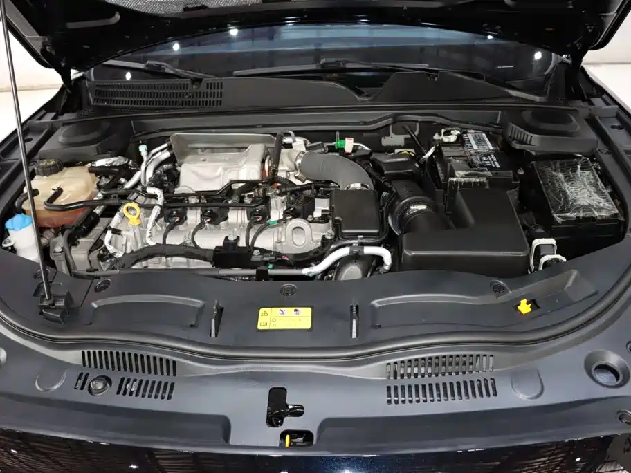 Фото 20 - Besturn B70