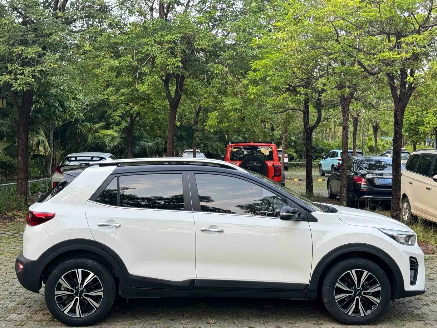 Kia KX1 2021 1.4L CVT Fun Sunroof Version фото 7