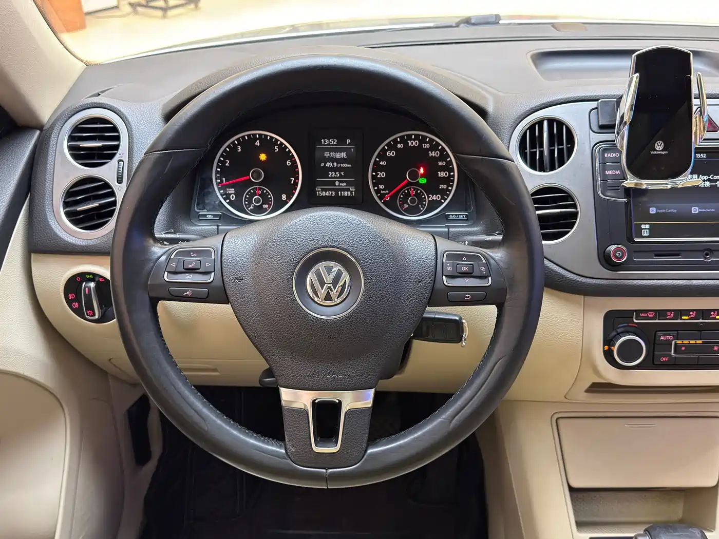 Volkswagen Tiguan 2010 2.0TSI Automatic 4WD Elite фото 9