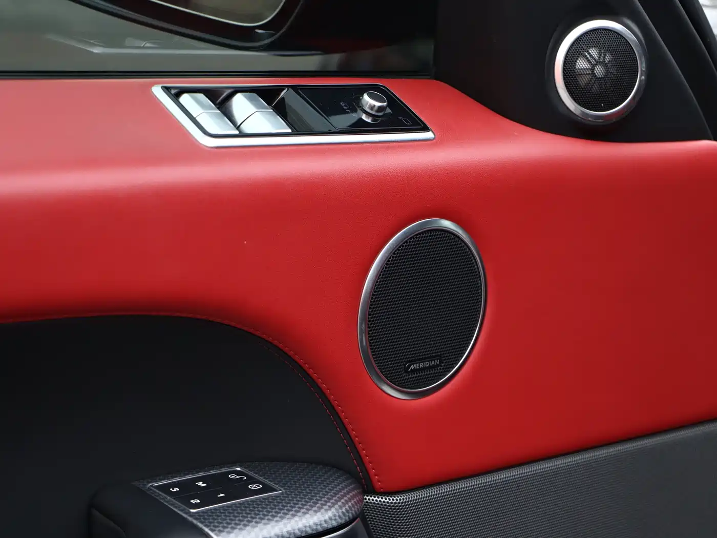 Land Rover Range Rover Sport 2020 3.0 L6 HSE DYNAMIC фото 6