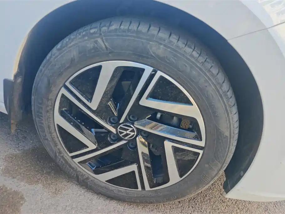 Volkswagen Sagitar 2023 300TSI DSG Surpassing Edition фото 6