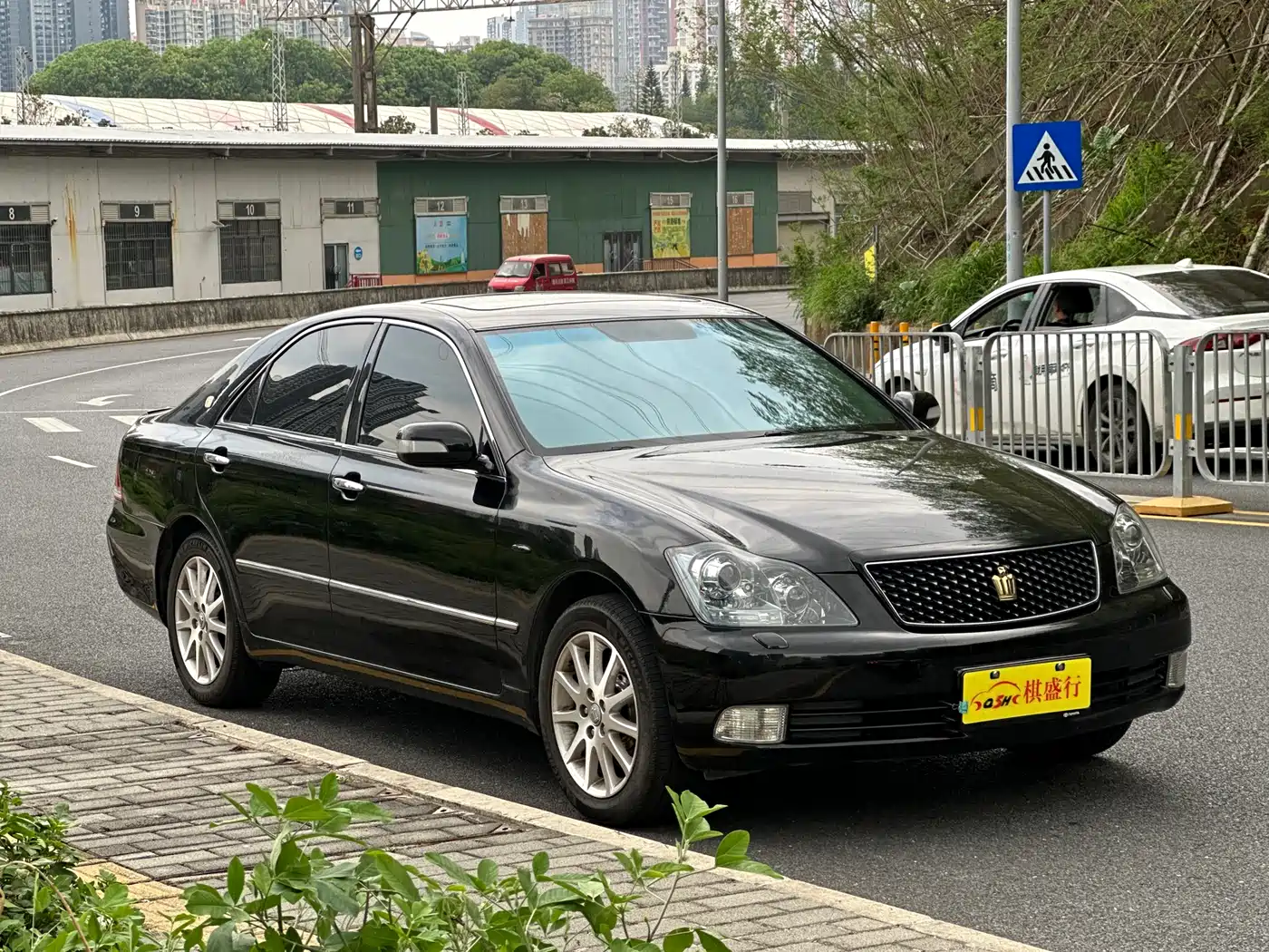 Toyota Crown 2007 3.0L Royal Saloon Fashion Navigation фото 3