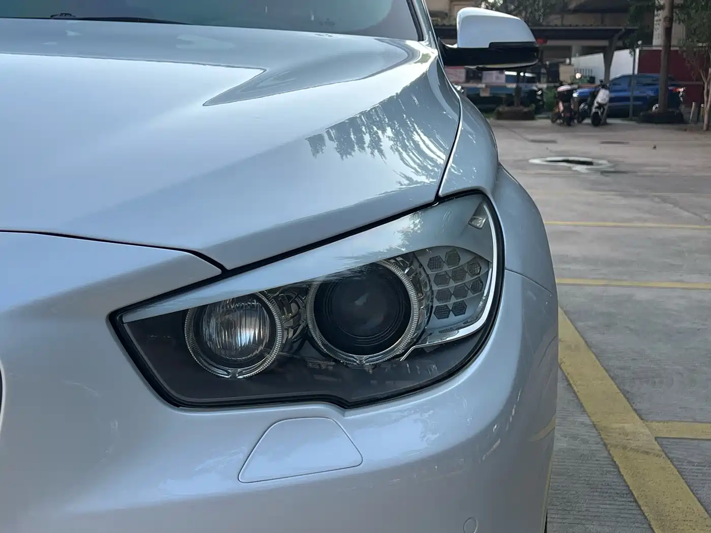 BMW 5 Series GT 2015 528i Luxury фото 17