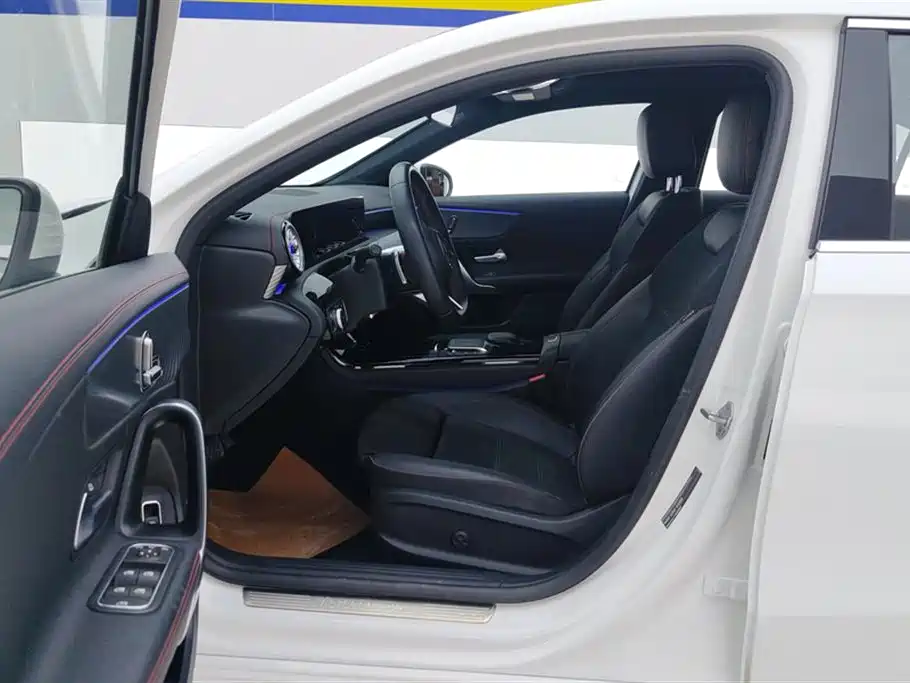Mercedes-Benz A-Class 2023 A 200 L Fashion фото 9