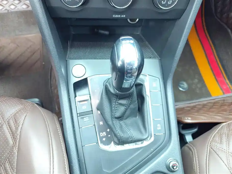 Volkswagen Tiguan L 2020 330TSI Auto 2WD Trend China VI фото 16