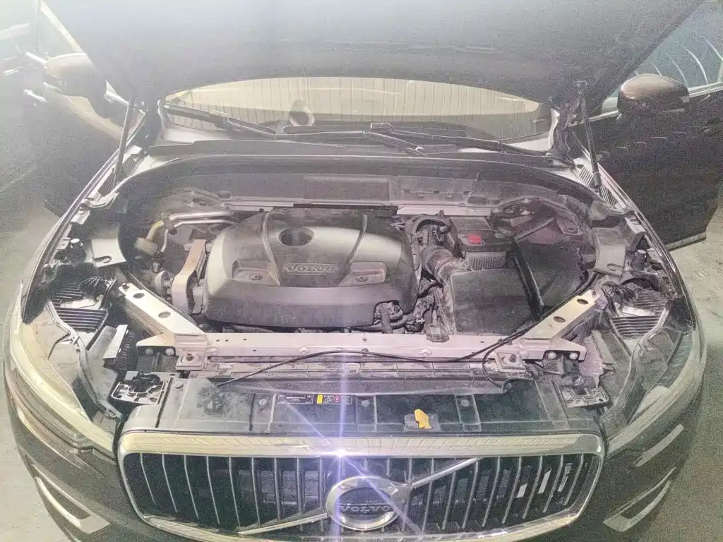 Photo 3 - Volvo XC60