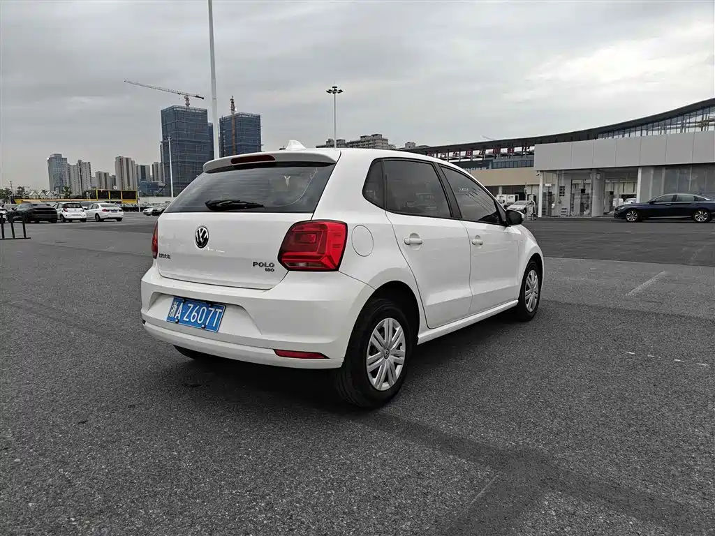 Volkswagen Polo 2018 1.5L Auto Safe Drive фото 5