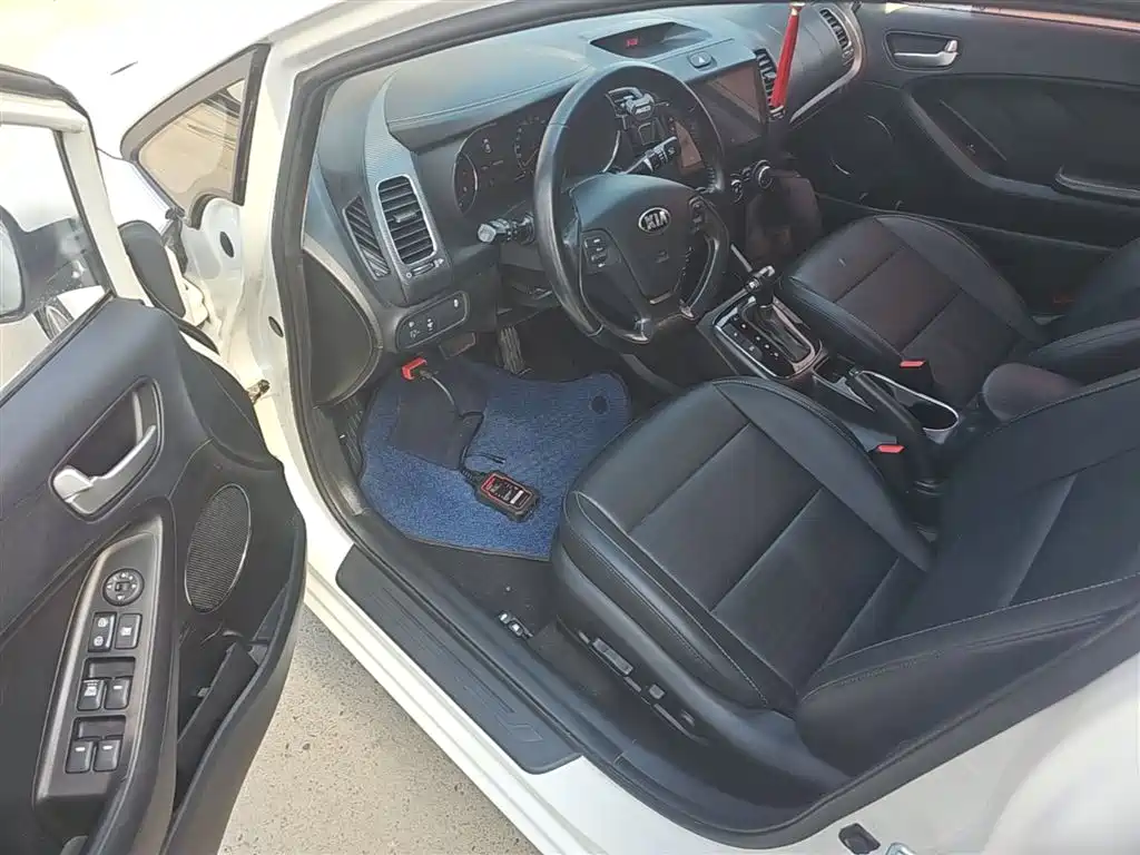 Kia K3 2017 1.6L Automatic 15th Anniversary Special GLS фото 16