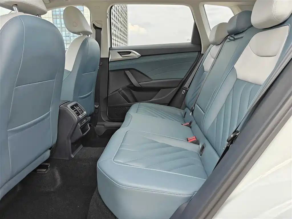 Volkswagen Tharu 2024 300TSI 2WD Moon Premium Edition фото 11