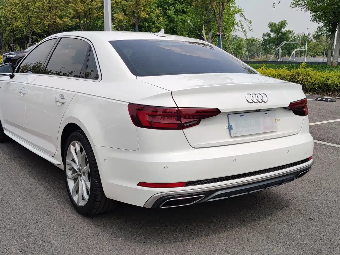 Фото 9 - Audi A4L
