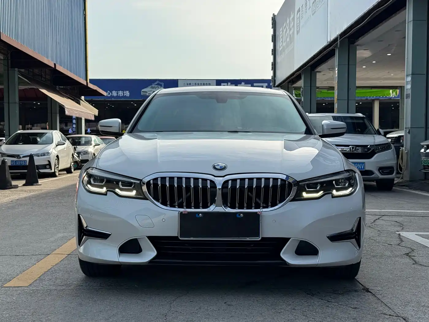 BMW 3 Series 2020 325Li Launch Edition фото 2