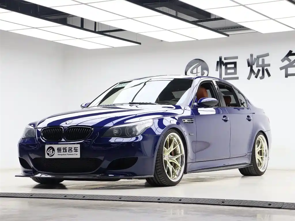 BMW M5 2005 Model M5 фото 34