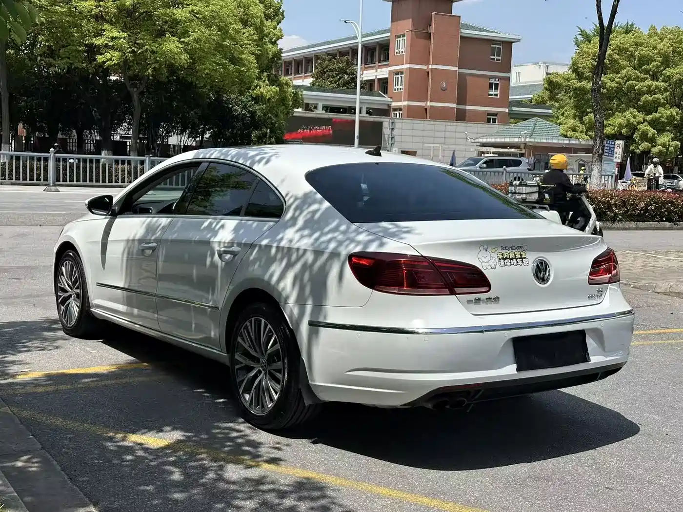 Volkswagen FAW-Volkswagen CC 2016 Model 1.8TSI Luxury фото 7