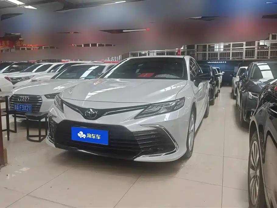 Toyota Camry 2021 2.0G Luxury Edition