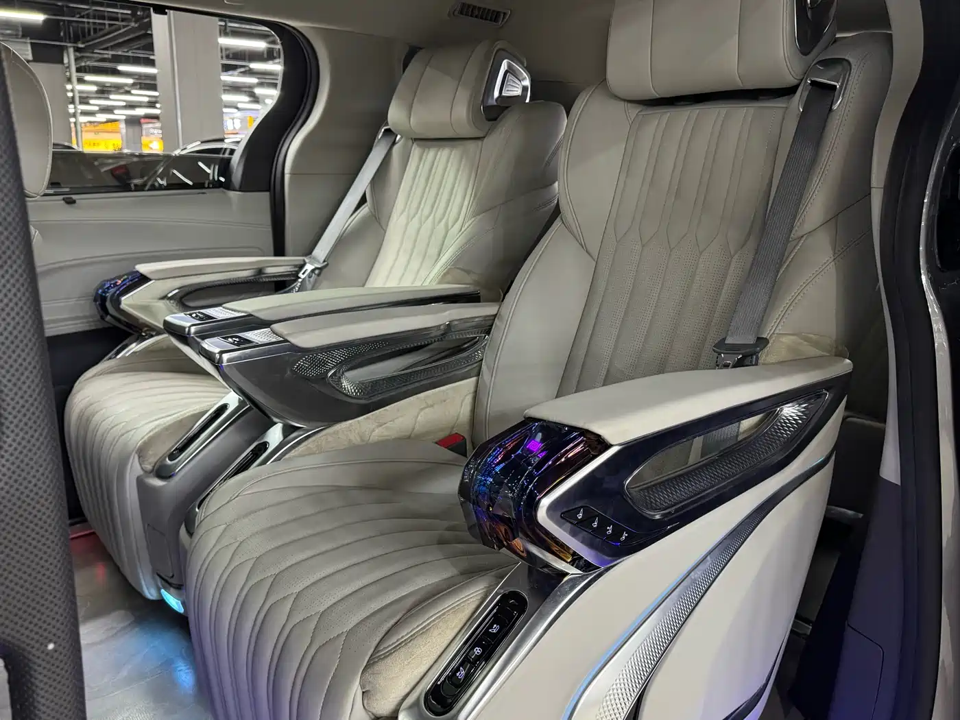 Toyota Sienna 2023 2.5L Hybrid Comfort Edition фото 15