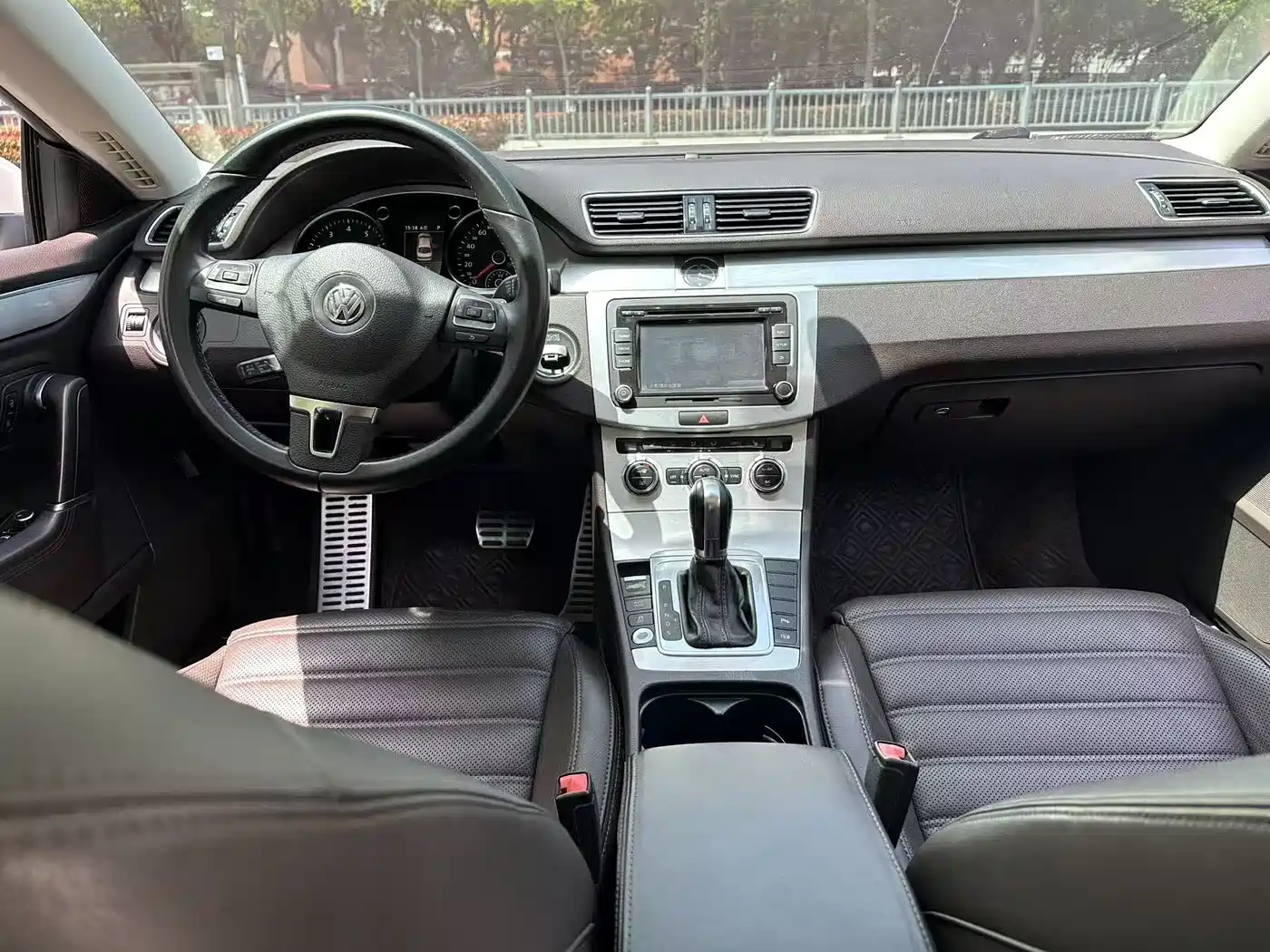 Volkswagen FAW-Volkswagen CC 2016 Model 1.8TSI Luxury фото 15