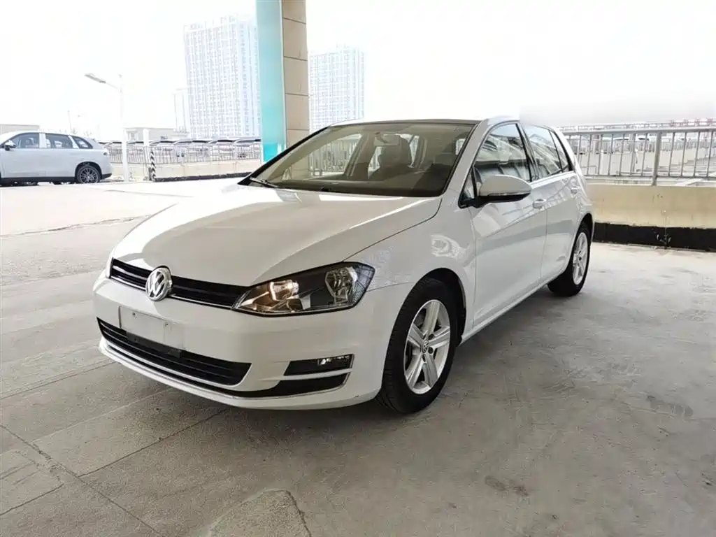 Volkswagen Golf 2016 1.6L Automatic Comfort фото 2