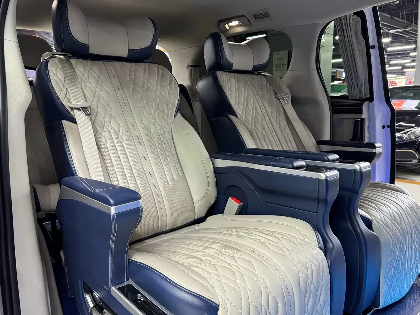 Buick GL8 2023 ES Landmaster Comfort фото 20