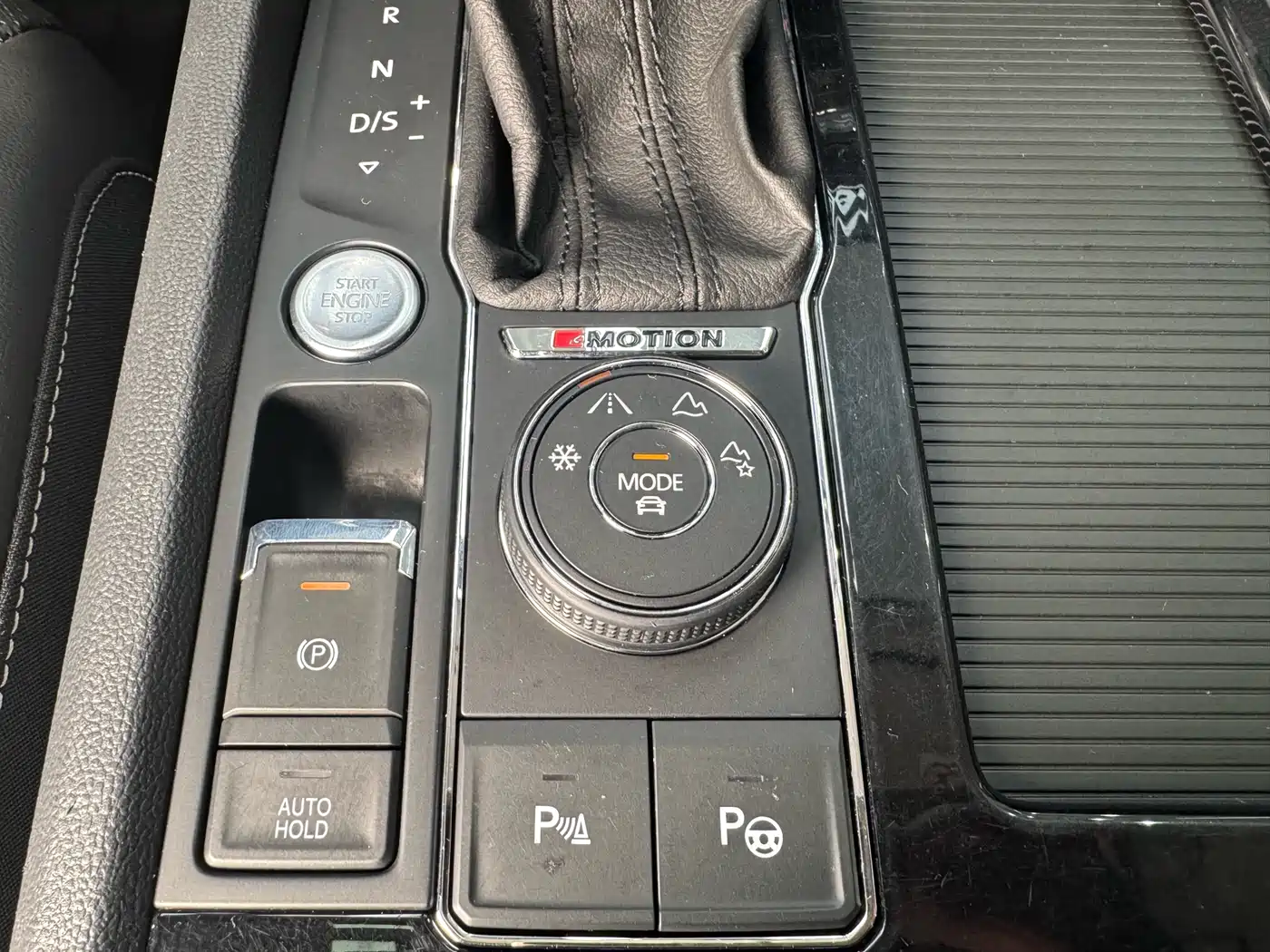 Volkswagen Teramont 2019 380TSI 4WD Luxury Edition China VI фото 26