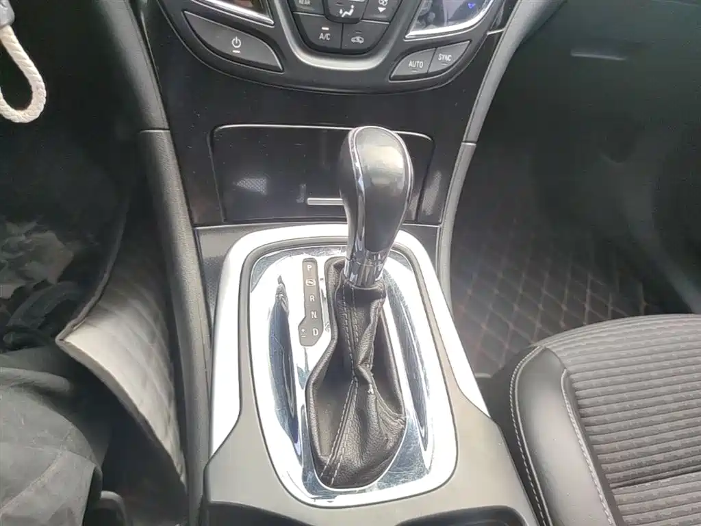 Buick Regal 2015 1.6T Leading Tech Edition фото 14