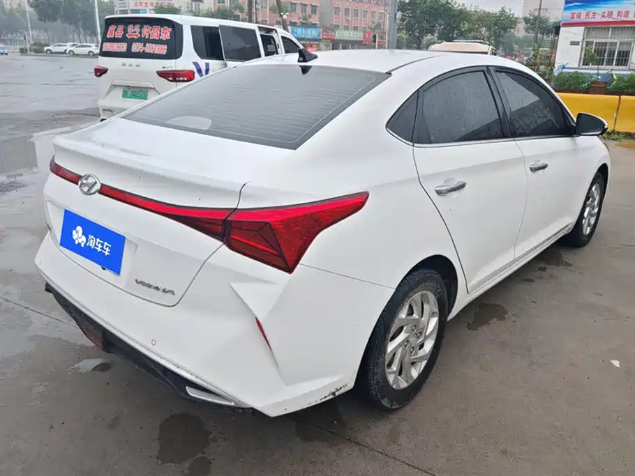 Hyundai Verna 2020 1.4L Manual GLS Cool Edition фото 3
