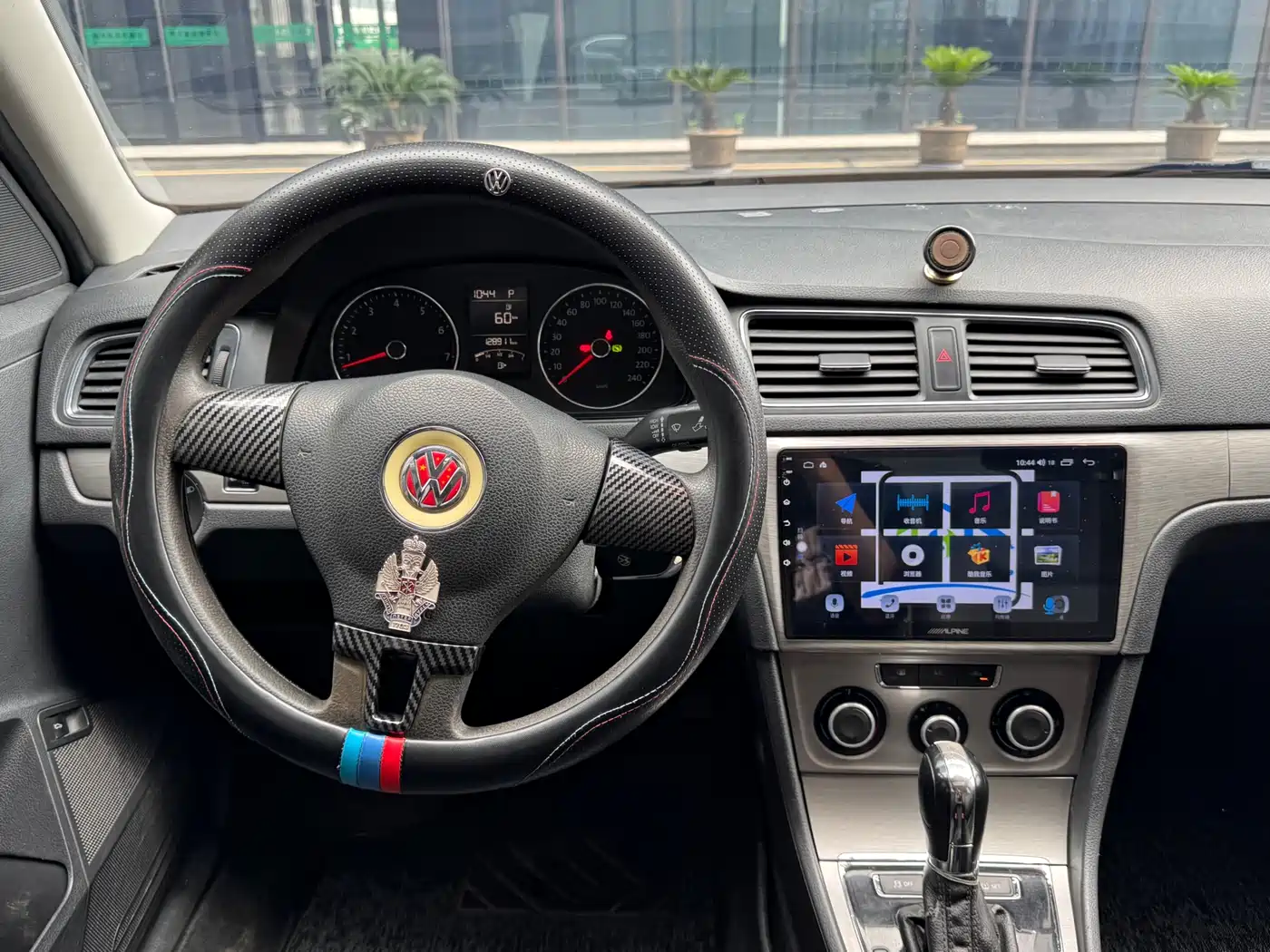Volkswagen Lavida 2013 1.6L Automatic Comfort Edition фото 12