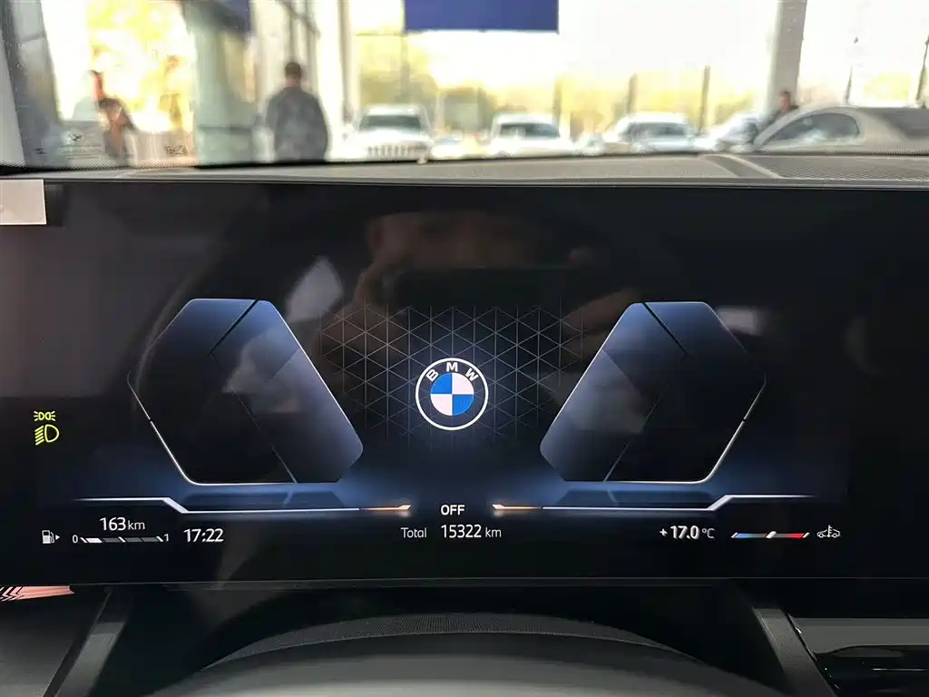 BMW 5 Series 2025 530Li Leading M Sport Package фото 12