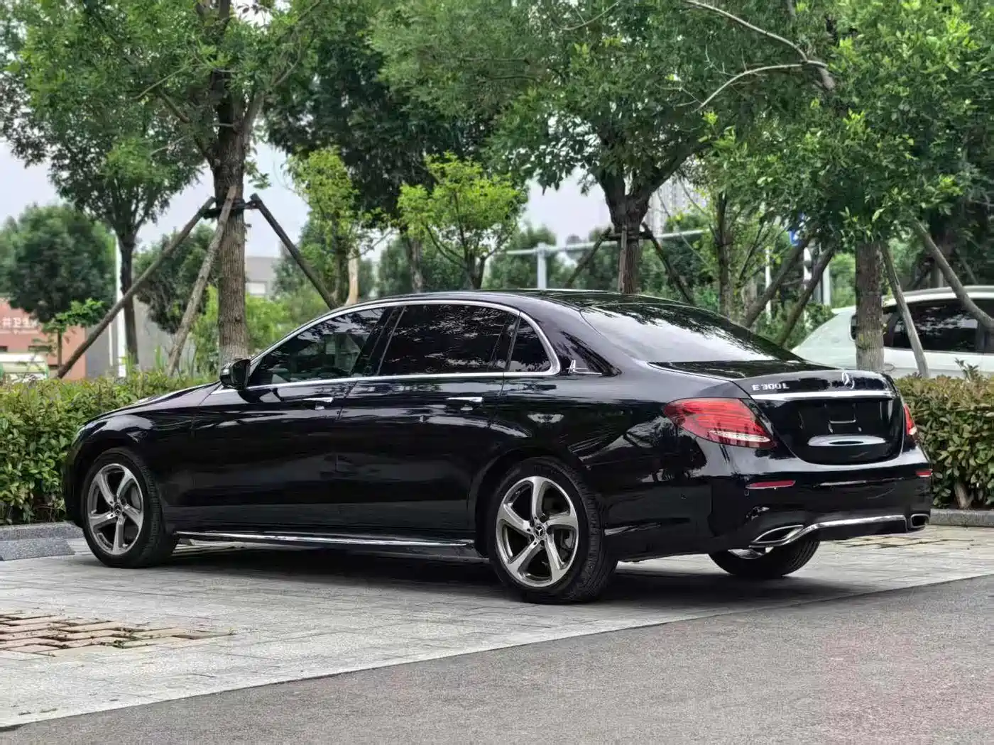 Mercedes-Benz E-Class 2019 Facelift E 300 L Fashion фото 12
