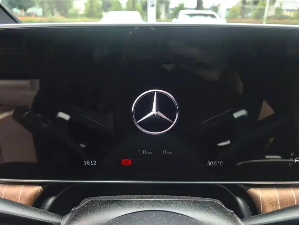 Mercedes-Benz EQE 2025 500 4MATIC Pioneer фото 26