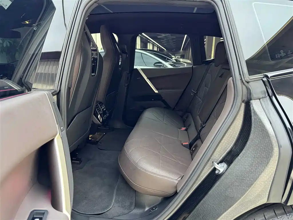 BMW iX 2022 xDrive40 фото 13