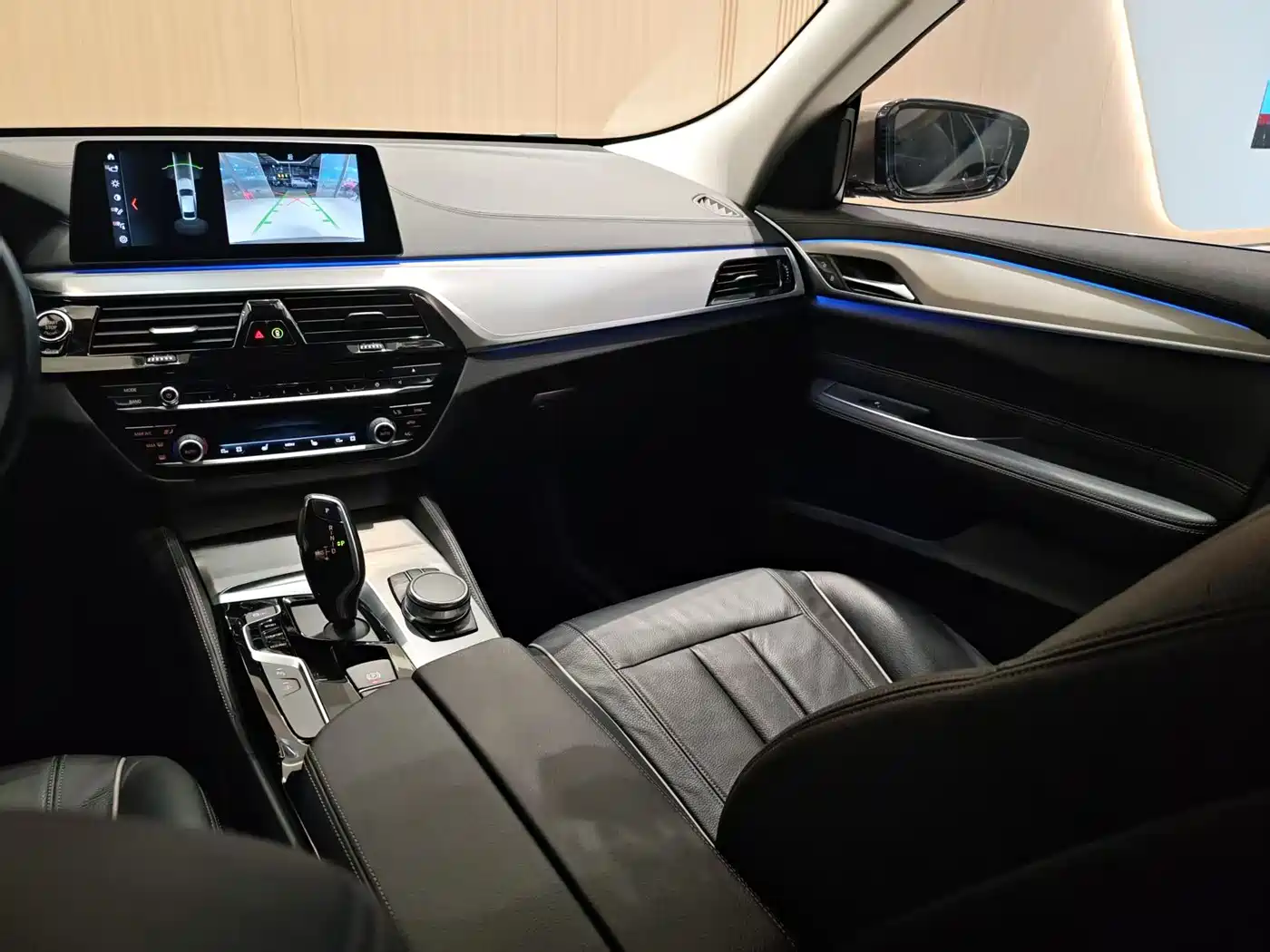 BMW 6 Series GT 2018 630i Luxury Design Package фото 15