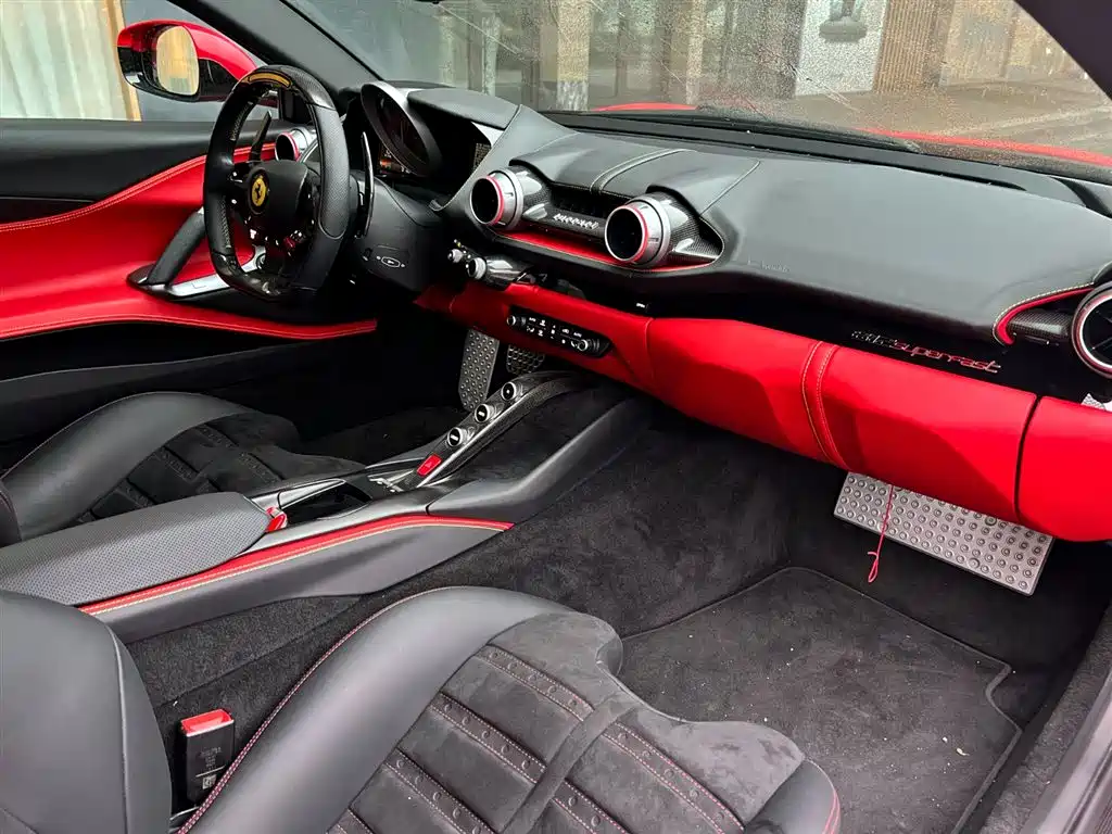 Ferrari 812 2019 2017 6.5L Superfast