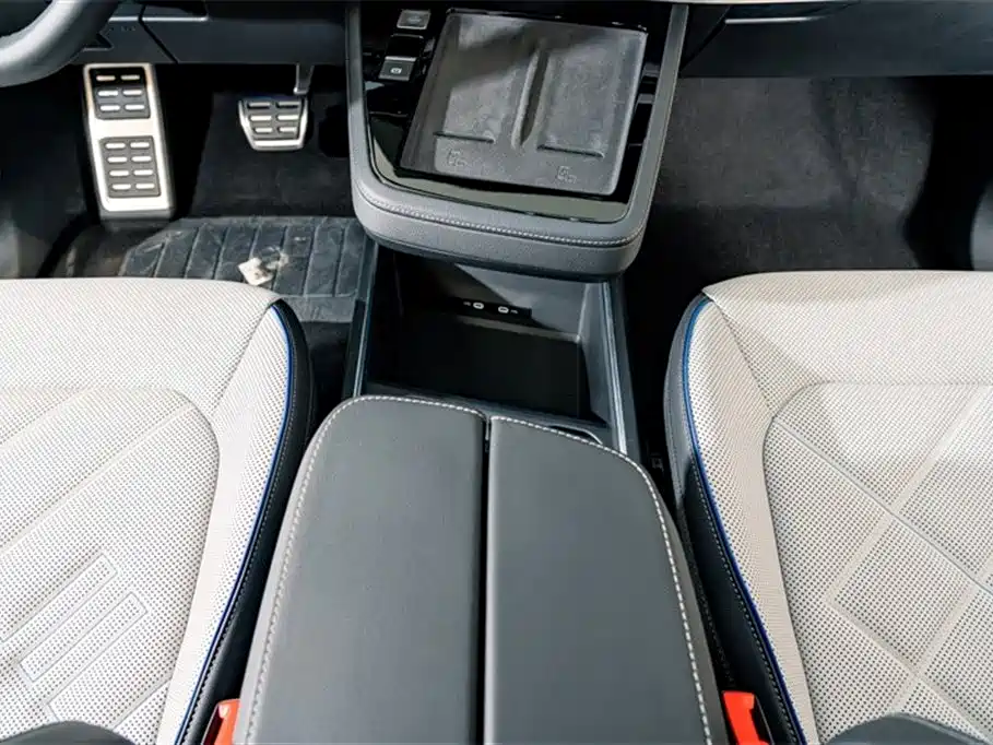 Volkswagen Talagon 2025 450TSI R-Line 6-Seater фото 16