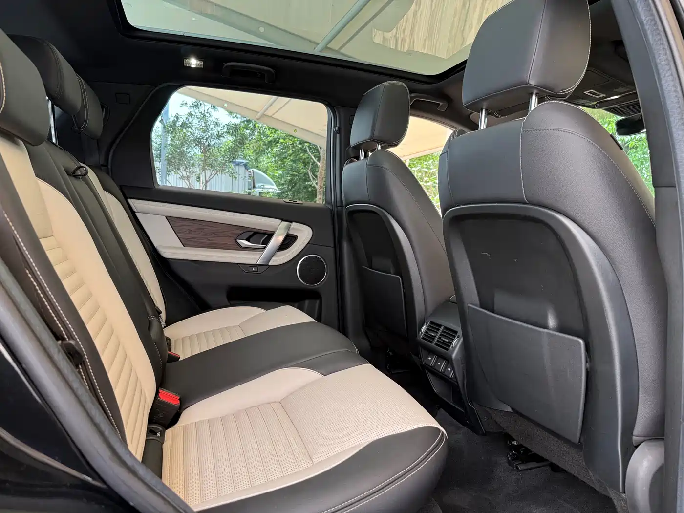 Land Rover Discovery Sport 2023 249PS R-Dynamic SE Performance Technology Version фото 11