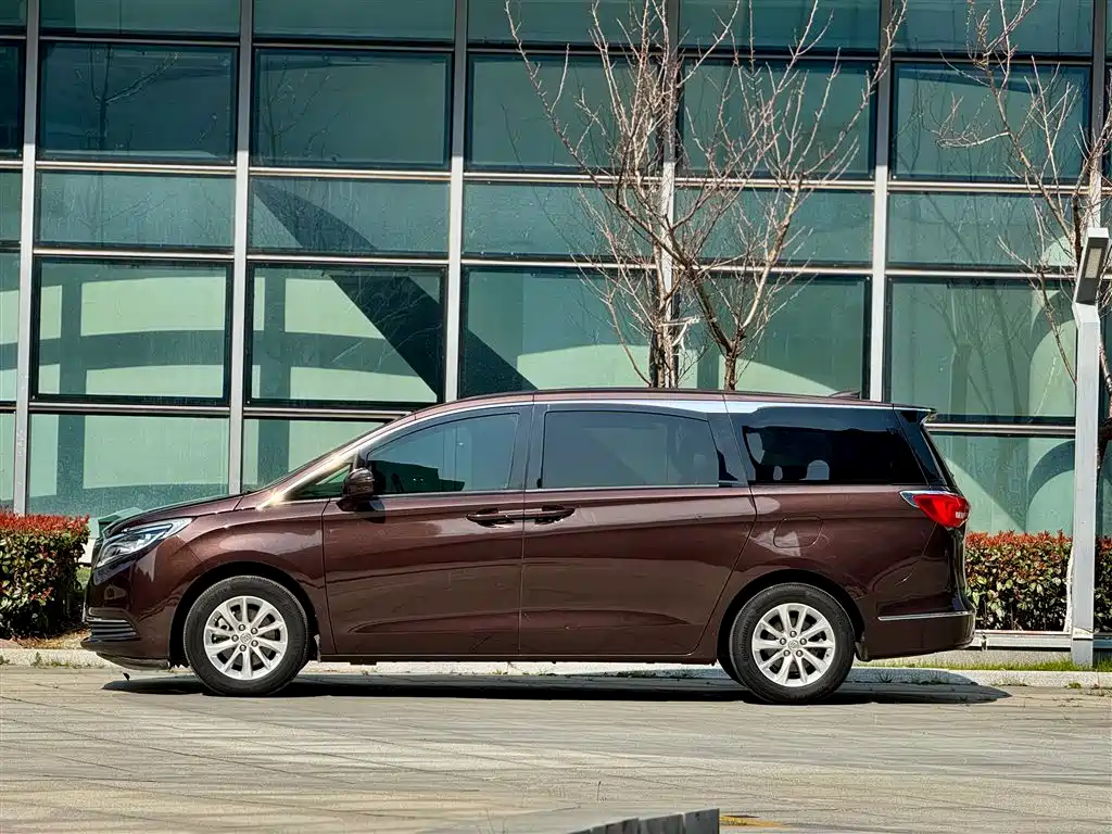 Buick GL8 2017 ES 28T Comfort Type China V фото 3