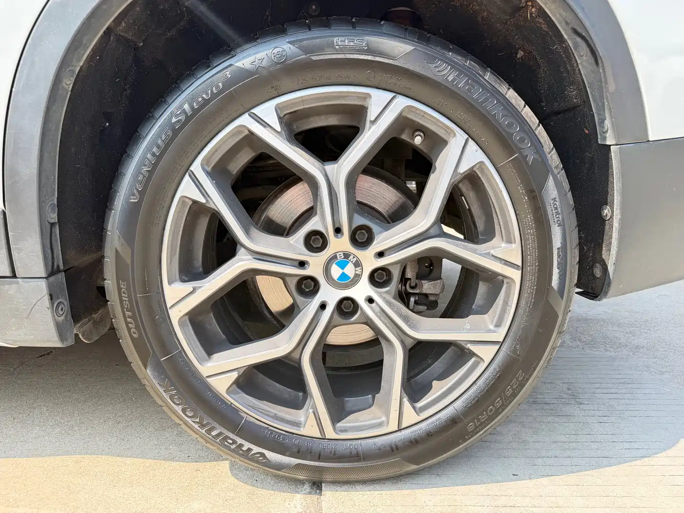 BMW X1 2022 sDrive20Li Premium фото 10