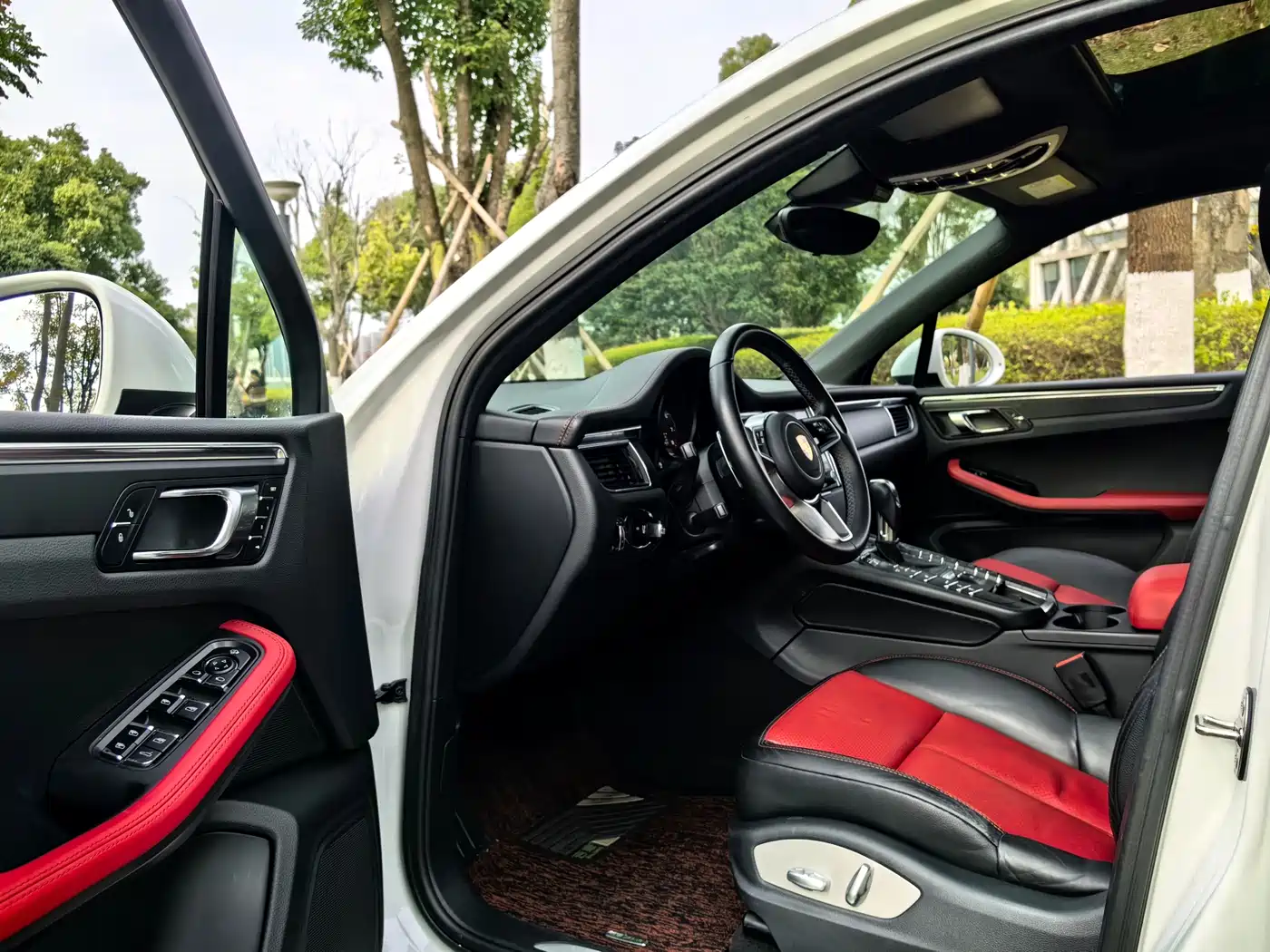 Porsche Macan 2017 Macan 2.0T фото 8