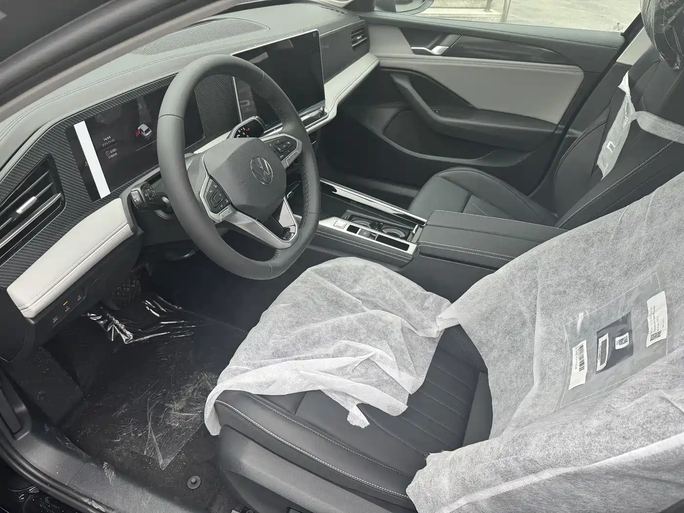 Volkswagen Magotan 2026 300TSI Premium Edition фото 4